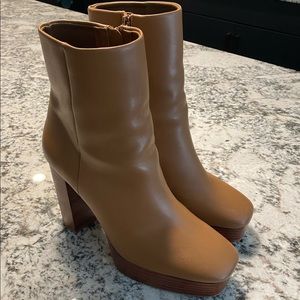 COPY - Madden girl Autumn Platform Bootie (caffe)
